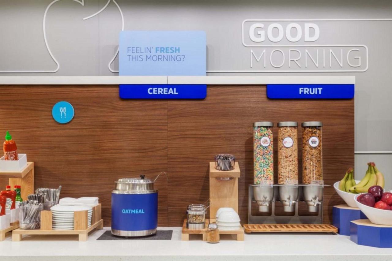 Holiday Inn Express & Suites - Ottawa By Ihg Exteriör bild