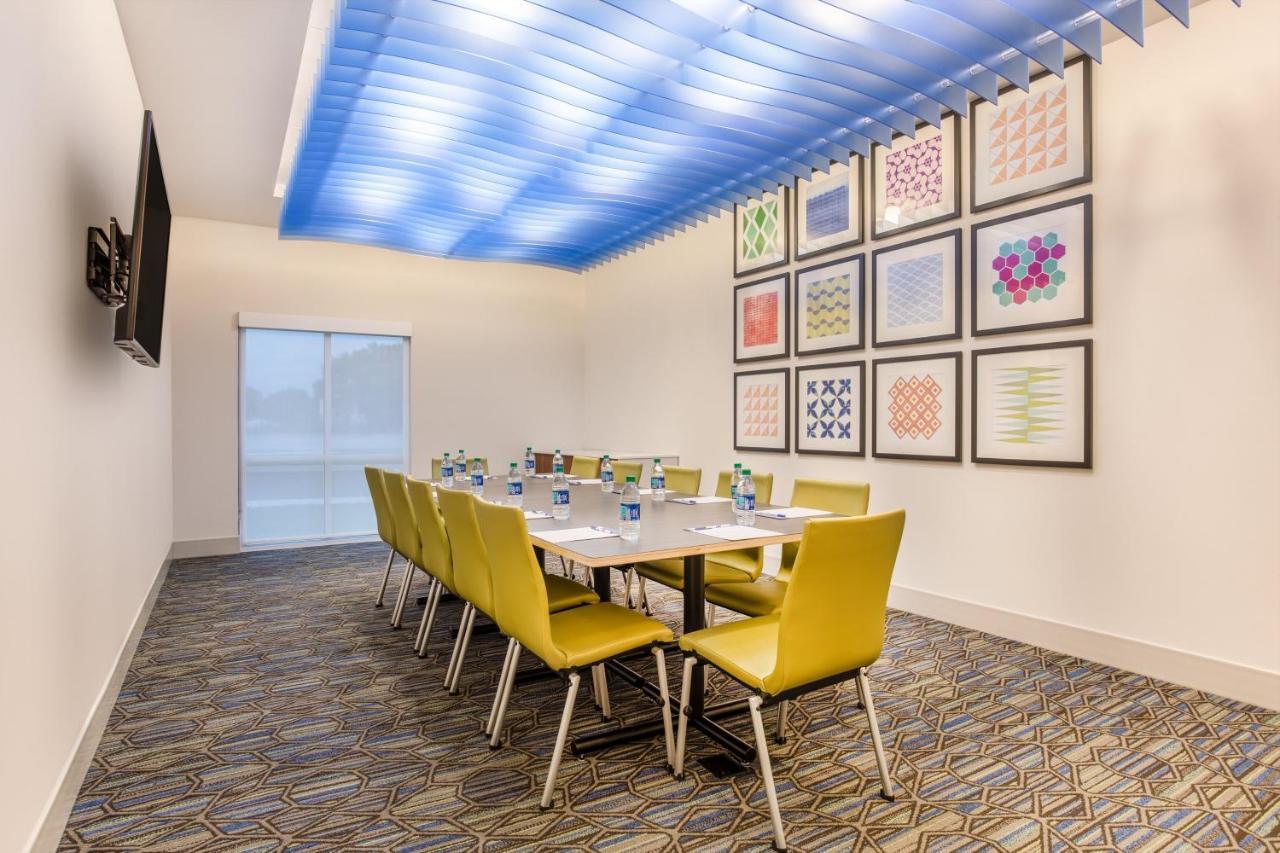 Holiday Inn Express & Suites - Ottawa By Ihg Exteriör bild