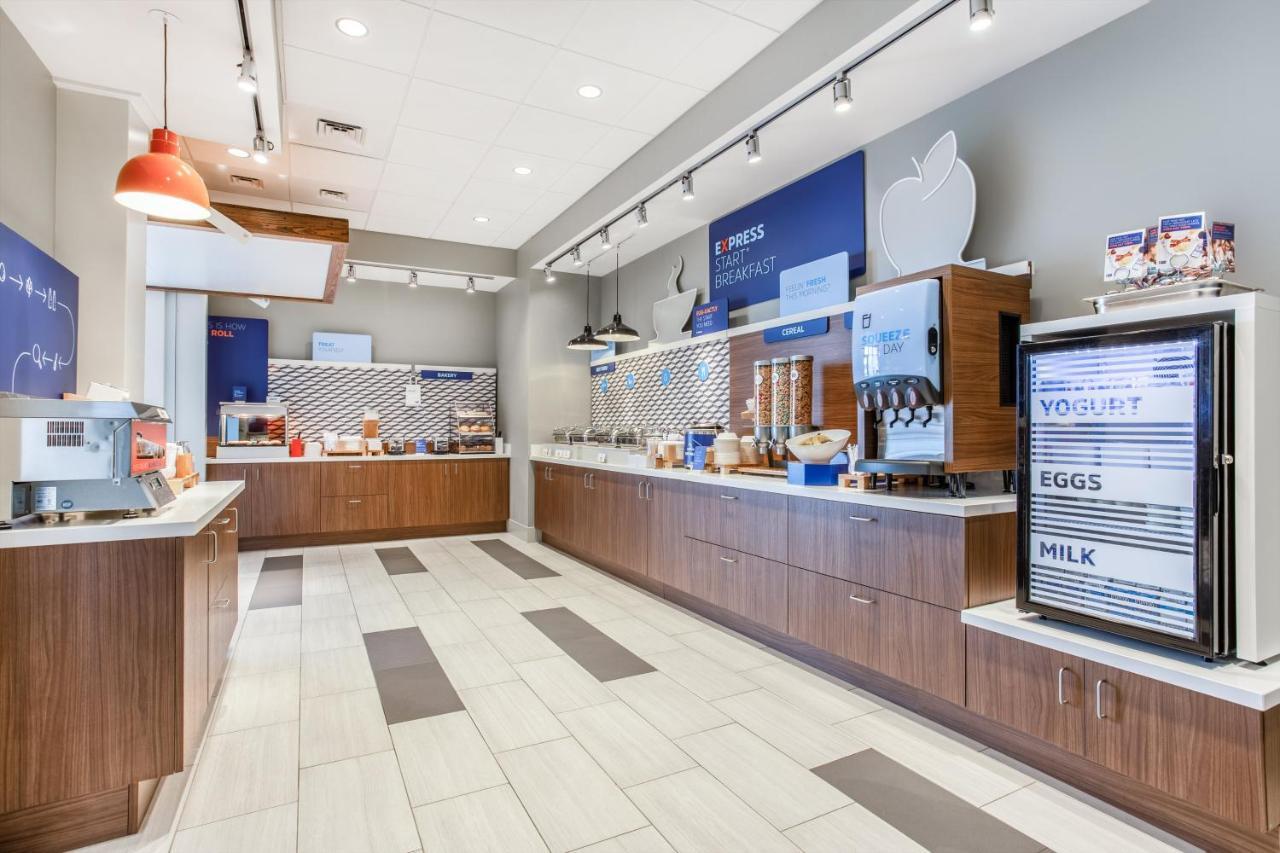 Holiday Inn Express & Suites - Ottawa By Ihg Exteriör bild