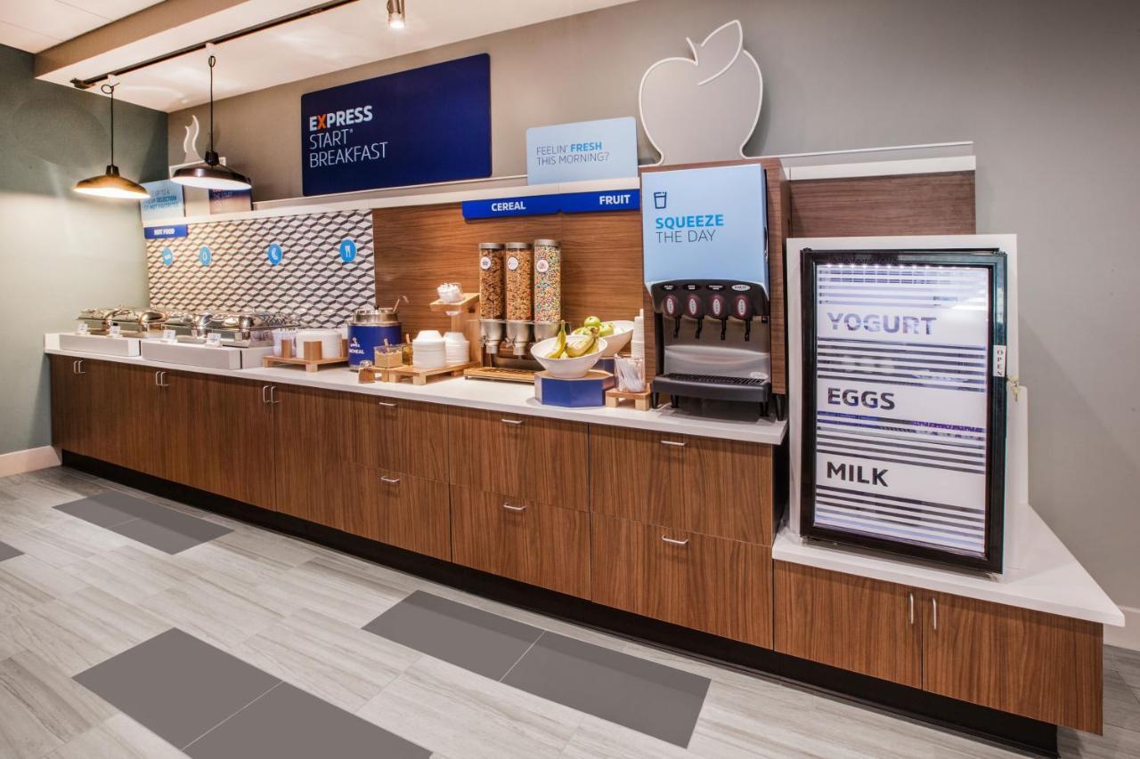 Holiday Inn Express & Suites - Ottawa By Ihg Exteriör bild